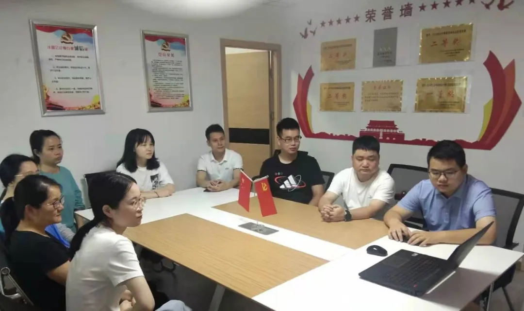 少妇真人直播免费视频
